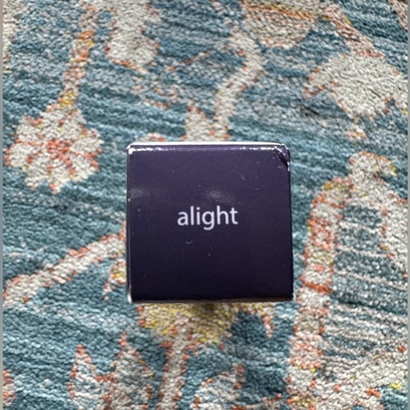 Tarte shape tape glow wand in alight - Picture 5 of 6